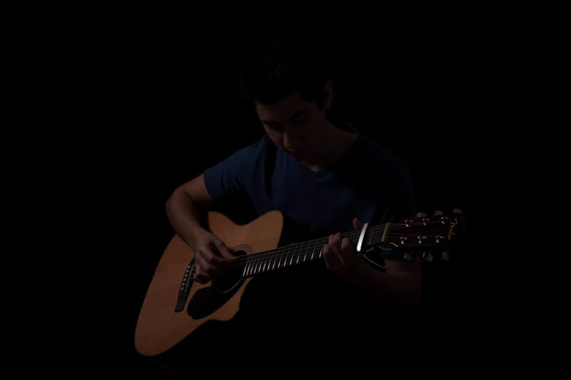 Frame de videoclip del cover The Night we Met